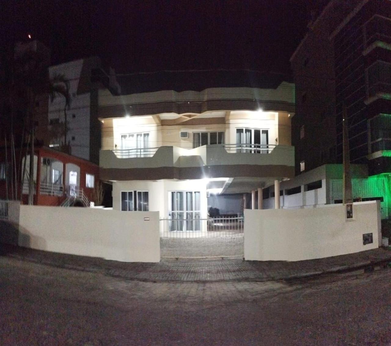 Residencial Nereu Apartment Bombinhas Bagian luar foto